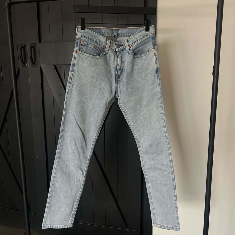 Light Wash Men's Levi’s Denim - Classic Straight Fit
